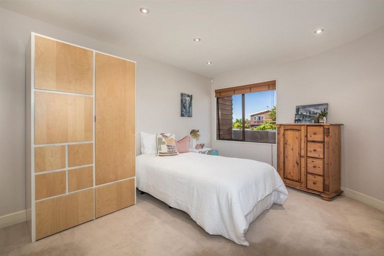 Photo of property in 3 The Palms, Raumati Beach, Paraparaumu, 5032