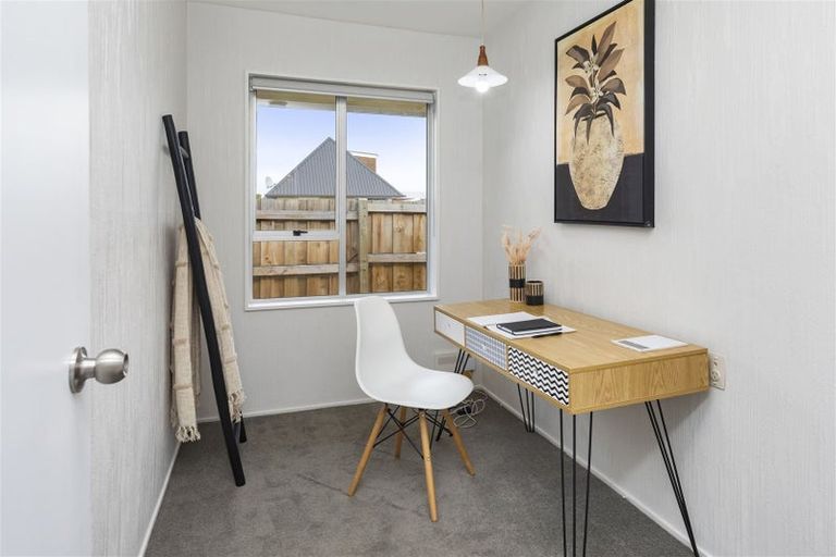 Photo of property in 9c Quinton Place, Bishopdale, Christchurch, 8053