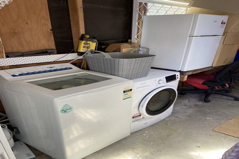 Photo of property in 1/43 Tramway Road, Beach Haven, Auckland, 0626