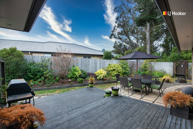 Photo of property in 12 Saint James Place, Fairfield, Dunedin, 9018