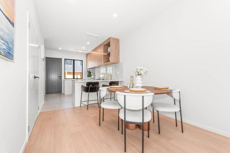 Photo of property in 5/15 Normandy Place, Henderson, Auckland, 0610