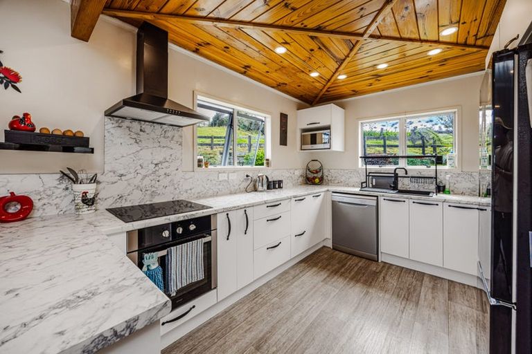 Photo of property in 613 Paparata Road, Bombay, 2675