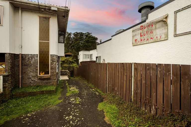 Photo of property in 3/12 Sunnyside Road, Sunnyvale, Auckland, 0612
