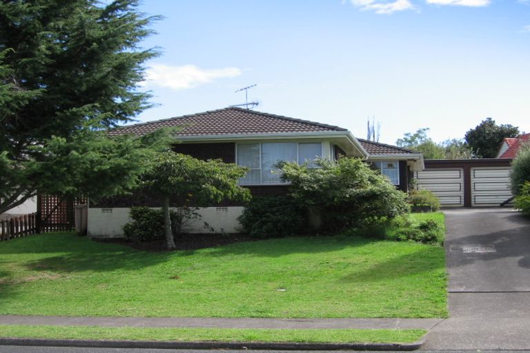 Photo of property in 76 Stanniland Street, Sunnyhills, Auckland, 2010