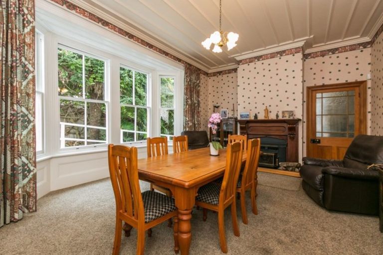 Photo of property in 15 Sealy Road, Bluff Hill, Napier, 4110