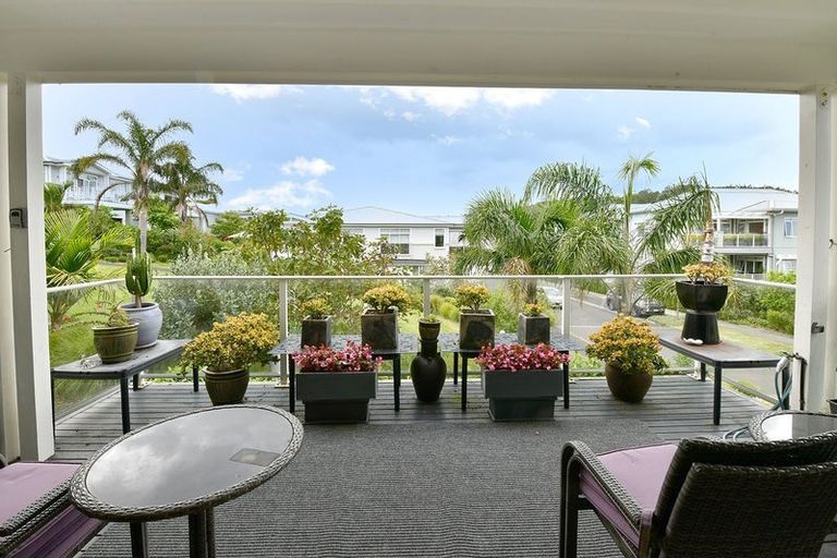 Photo of property in 37 Landmark Terrace, Orewa, 0931