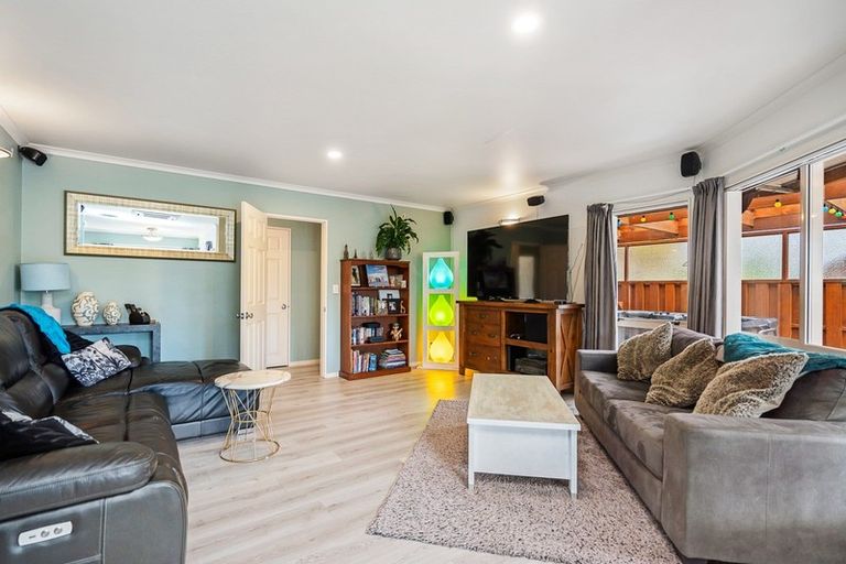 Photo of property in 73 Marsden Point Road, Ruakaka, 0116