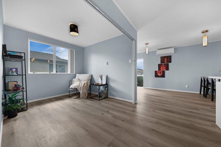 Photo of property in 2/10 Norrie Smith Avenue, Flat Bush, Auckland, 2023