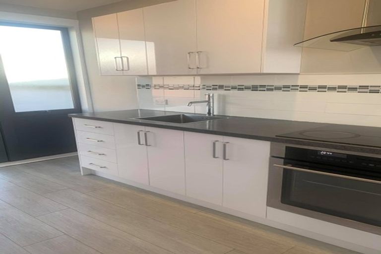 Photo of property in 64 Barton Street, Woolston, Christchurch, 8023