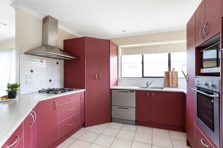 Photo of property in 6 Ohuirehe Road, Coastlands, Whakatane, 3120