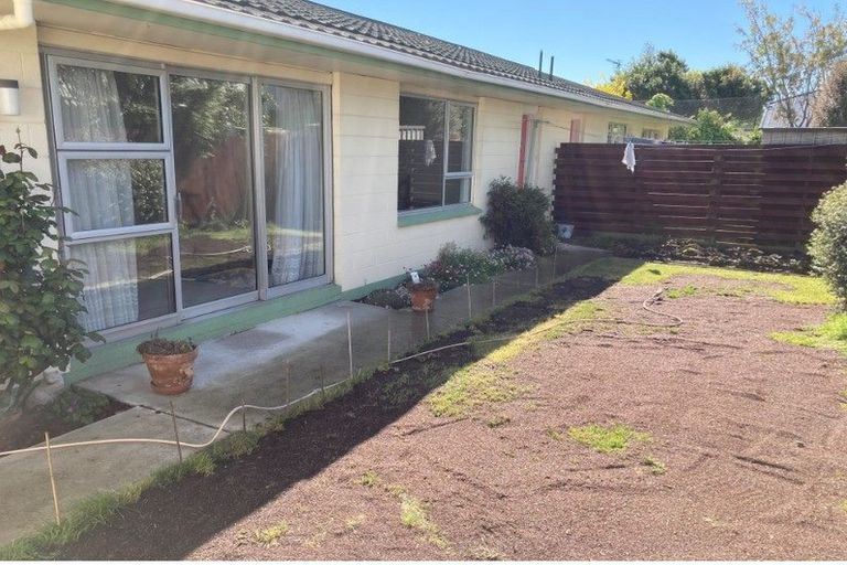 Photo of property in 1/139 Weston Road, St Albans, Christchurch, 8052