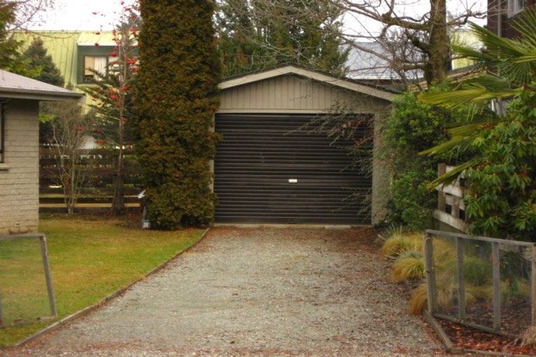 Photo of property in 30 Adamson Drive, Arrowtown, 9302