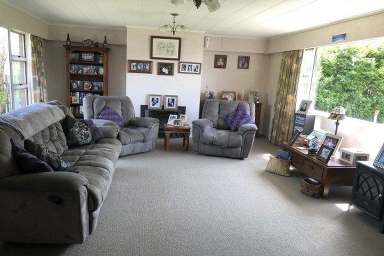 Photo of property in 60 John F Kennedy Drive, Milson, Palmerston North, 4414