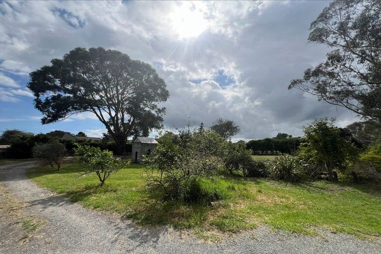 Photo of property in 51 Waitohu Valley Road, Otaki, 5512