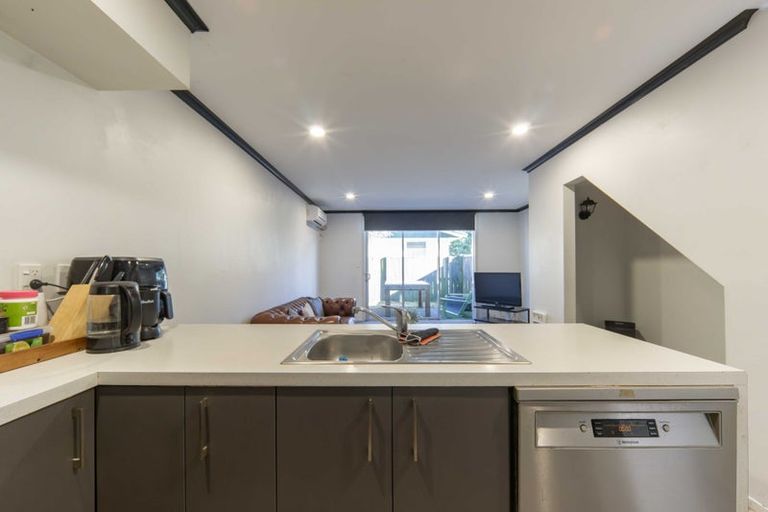 Photo of property in 9h Denver Place, Hamilton East, Hamilton, 3216