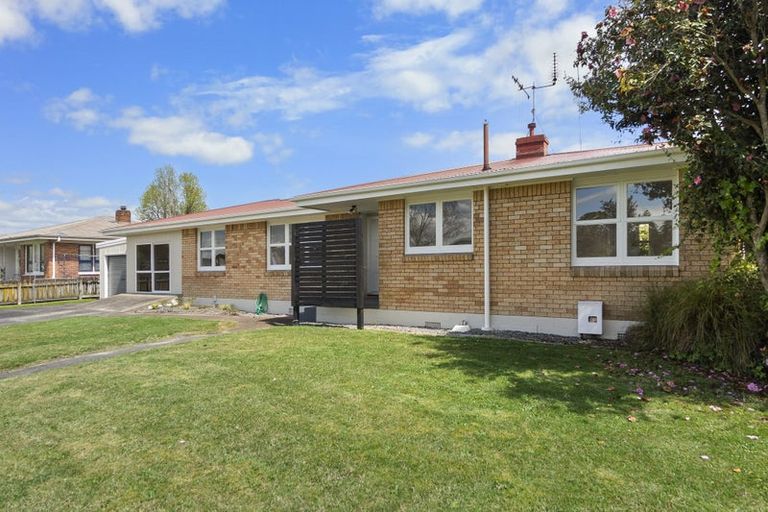 Photo of property in 2 Patricia Avenue, Hamilton East, Hamilton, 3216