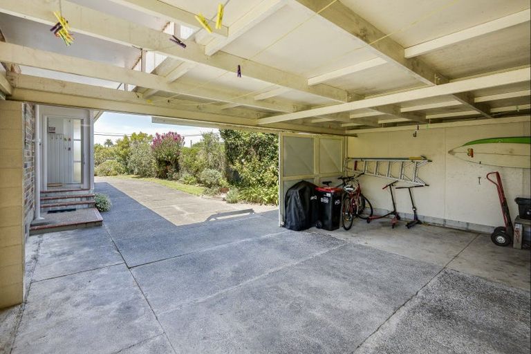 Photo of property in 4 Totara Street, Taradale, Napier, 4112