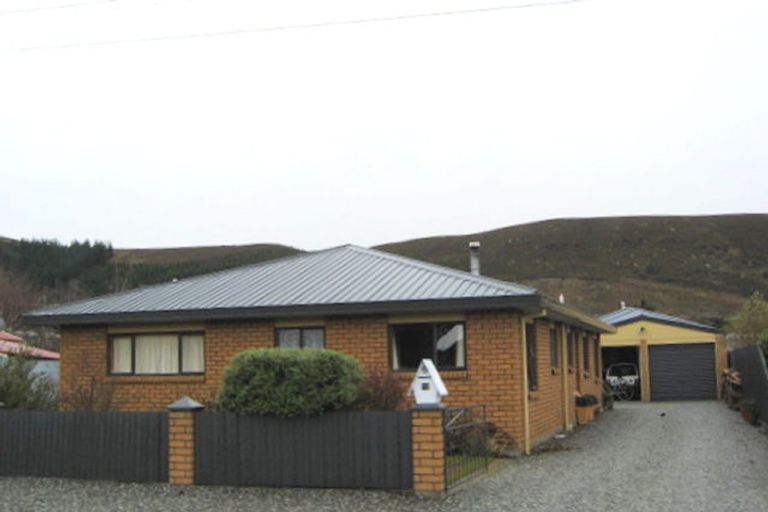 Photo of property in 70 Fache Street, Clyde, 9330