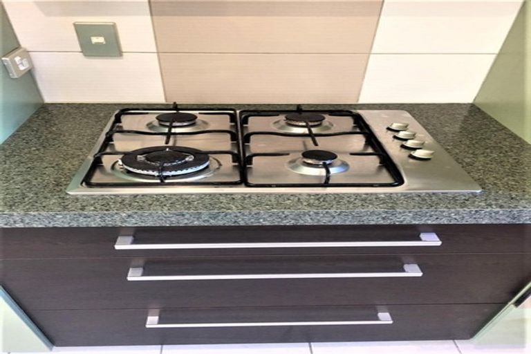 Photo of property in 98 Elizabeth Street, Riccarton, Christchurch, 8041