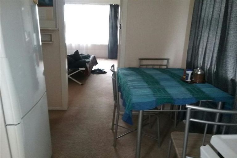 Photo of property in 34 Queenwood Road, Levin, 5510