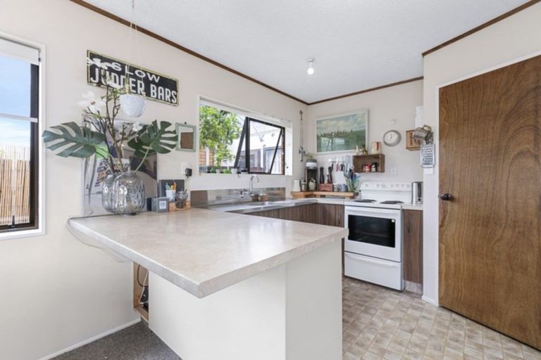 Photo of property in 2/8 Inverell Place, Mount Maunganui, 3116