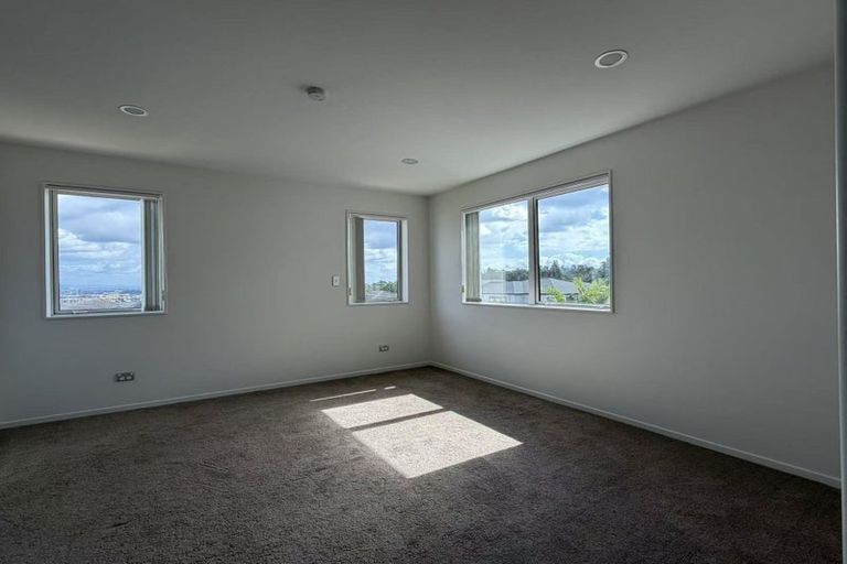 Photo of property in 150 Smales Road, East Tamaki, Auckland, 2013