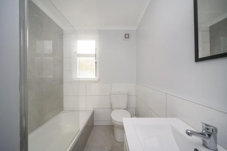 Photo of property in 1/288 College Street, West End, Palmerston North, 4410