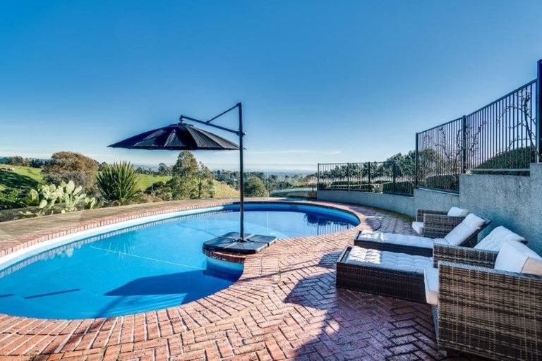 Photo of property in 194 Durham Drive, Havelock North, 4130