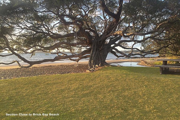 Photo of property in 40 Brick Bay Drive, Sandspit, Warkworth, 0982