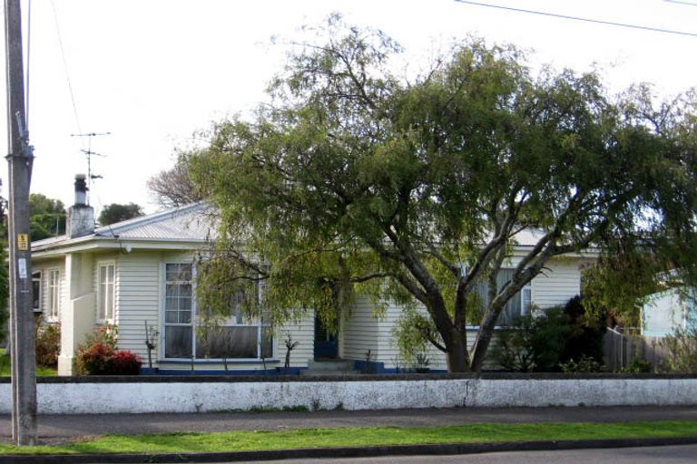 Photo of property in 16 Oxford Street, Lansdowne, Masterton, 5810