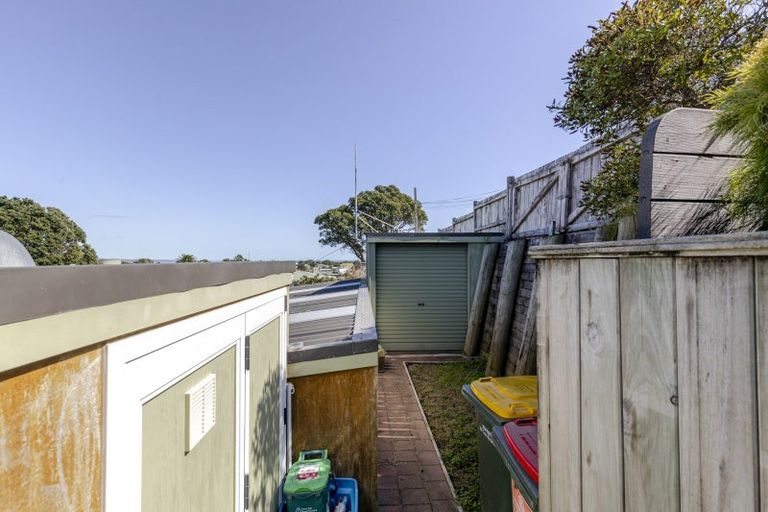 Photo of property in 5 Scott Street, Moturoa, New Plymouth, 4310