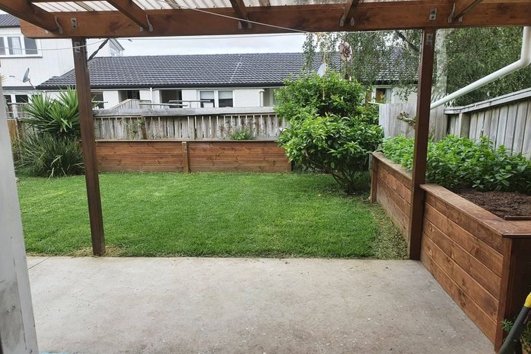 Photo of property in 11 Elm Street, Waiuku, 2123