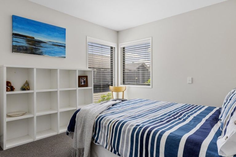 Photo of property in 14 Pukenamu Road, Rainbow Point, Taupo, 3330