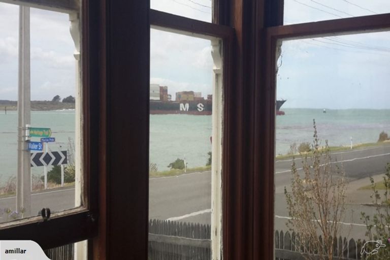 Photo of property in 174 Marine Parade, Bluff, 9814