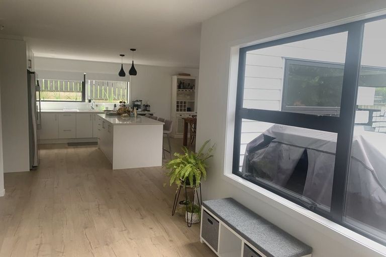 Photo of property in 99 Vandeleur Avenue, Birkdale, Auckland, 0626