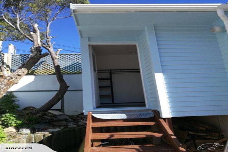 Photo of property in 104 Parkvale Road, Karori, Wellington, 6012