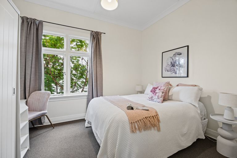 Photo of property in 155 Victoria Road, Saint Clair, Dunedin, 9012