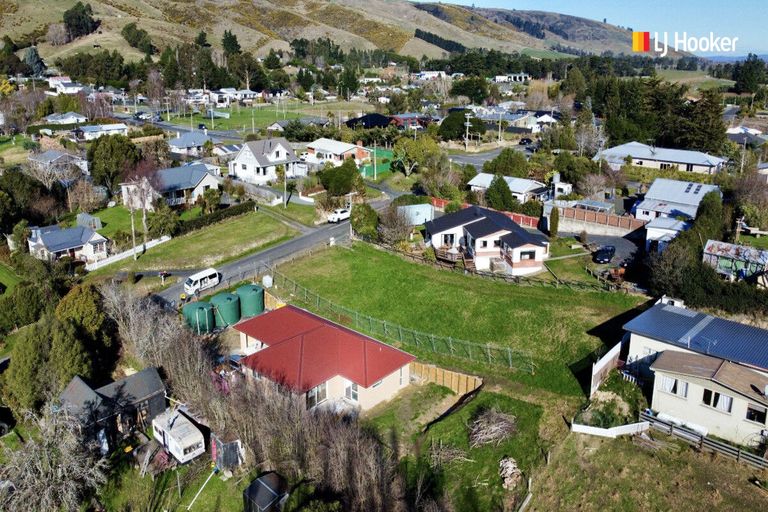 Photo of property in 15 Snowdon Street, Allanton, Mosgiel, 9092