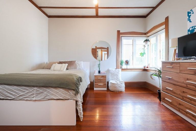 Photo of property in 303 Mclean Street, Saint Leonards, Hastings, 4120