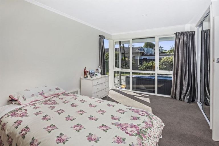 Photo of property in 393 Withells Road, Avonhead, Christchurch, 8042