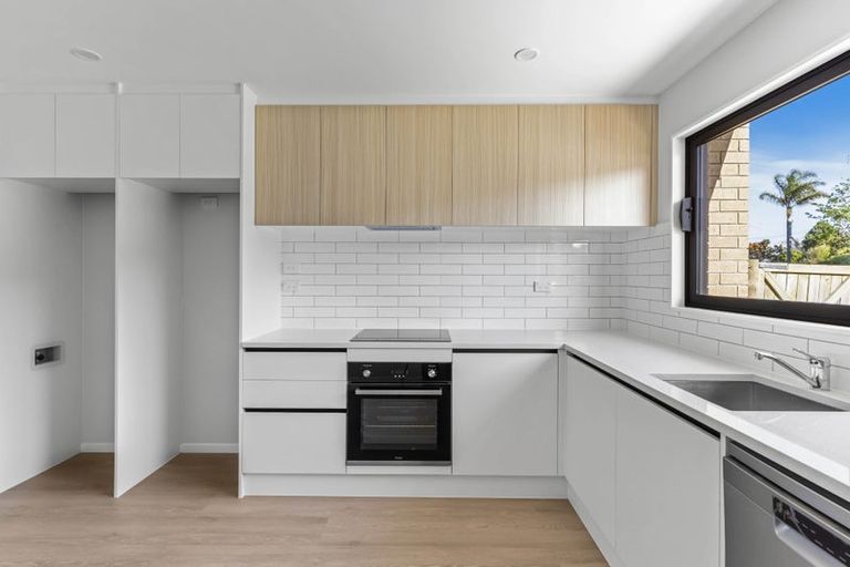 Photo of property in 19 Tima Lane, Mangere Bridge, Auckland, 2022