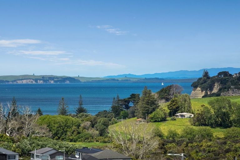 Photo of property in 44 Waitai Close, Long Bay, 0630