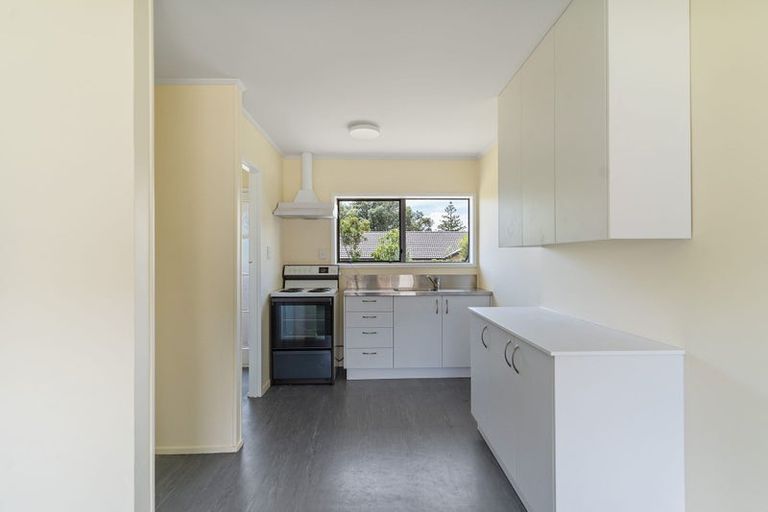 Photo of property in 2/9 Rodney Street, Howick, Auckland, 2014