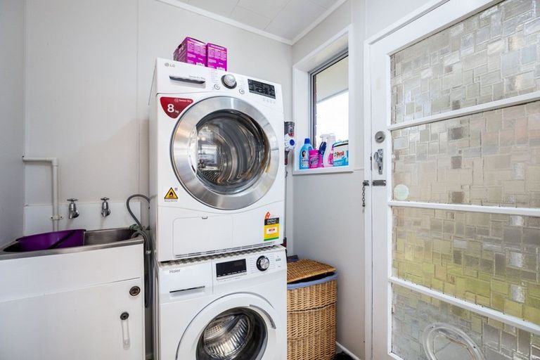 Photo of property in 124d Govett Avenue, Frankleigh Park, New Plymouth, 4310