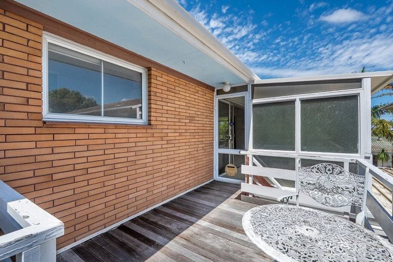 Photo of property in 1/7 Hart Road, Hauraki, Auckland, 0622