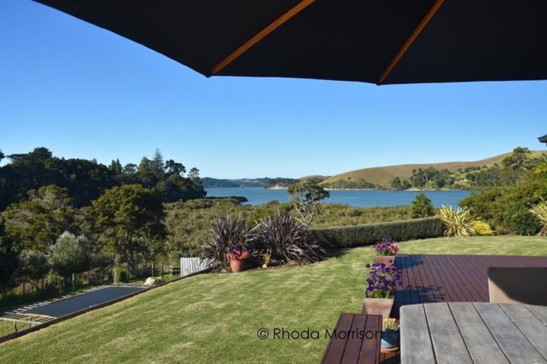 Photo of property in 35 Bonham Street, Pahi, Paparoa, 0571