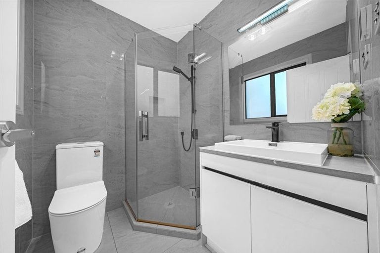 Photo of property in 66a Marine Parade, Mellons Bay, Auckland, 2014