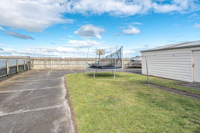 Photo of property in 54 Matipo Street, Castlecliff, Whanganui, 4501