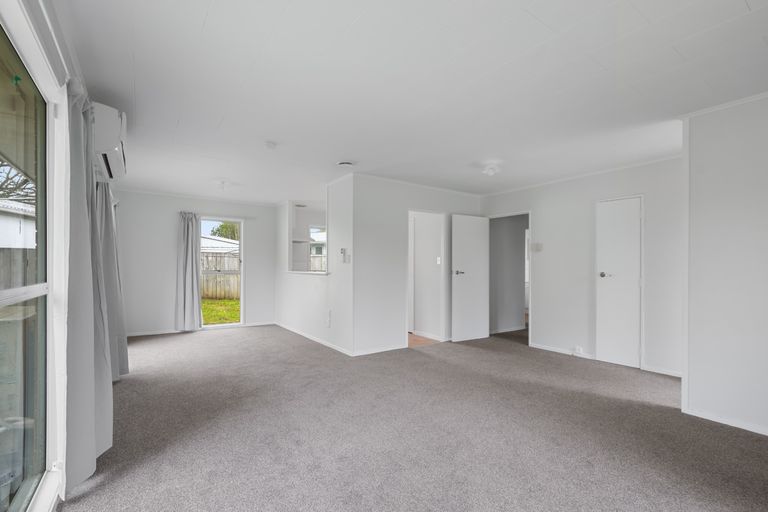 Photo of property in 12 Chantal Place, Red Hill, Papakura, 2110