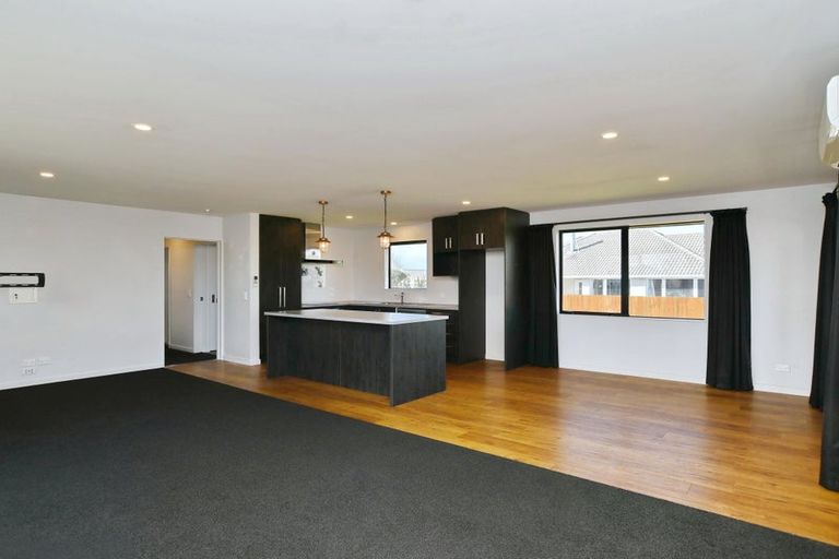 Photo of property in 16 Corhampton Street, Aranui, Christchurch, 8061